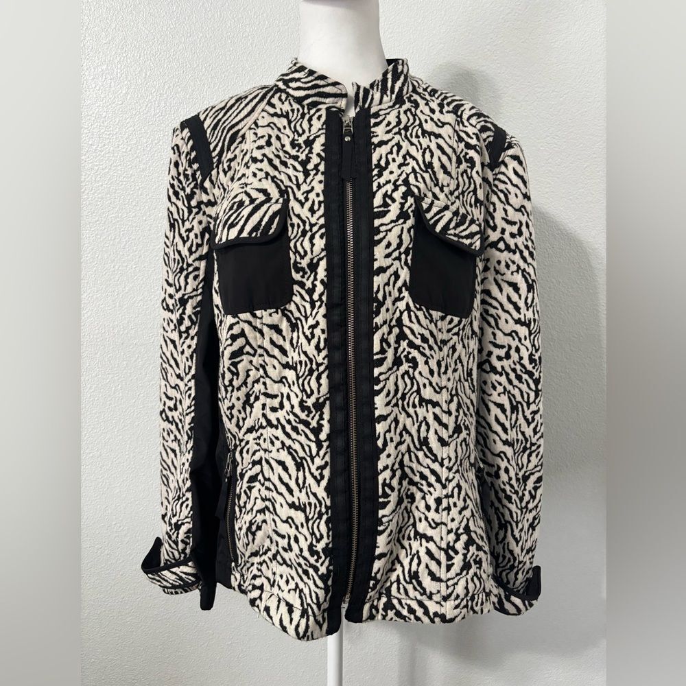 Chico's Long Sleeve Zip Up Black Off White Zebra Print Jacket Size 3 (XL/16)